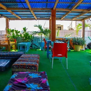  Hostel International House